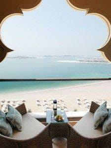 art of welcoming in Dubaï Dubai Fairmont