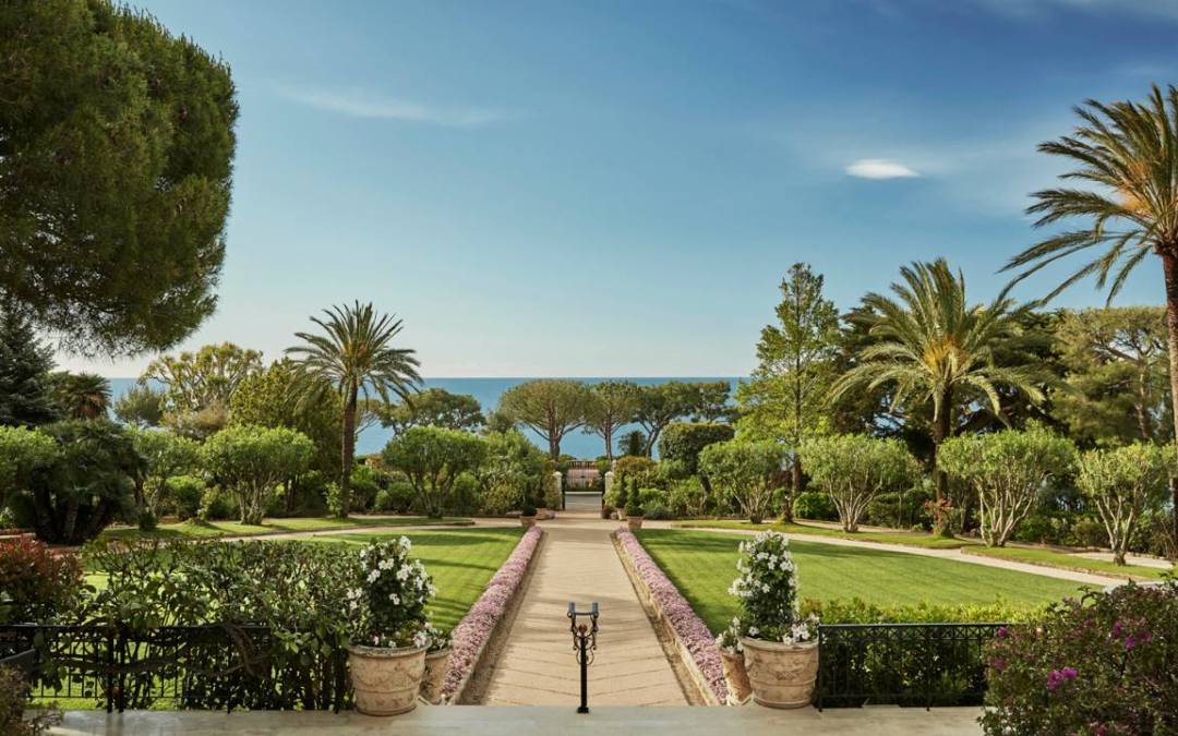 François-Régis Simon, General Manager of the Four Seasons Grand Hotel du Cap-Ferrat (France)